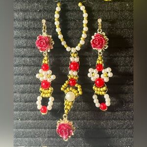 Chic Red and Gold Floral Necklace Set
